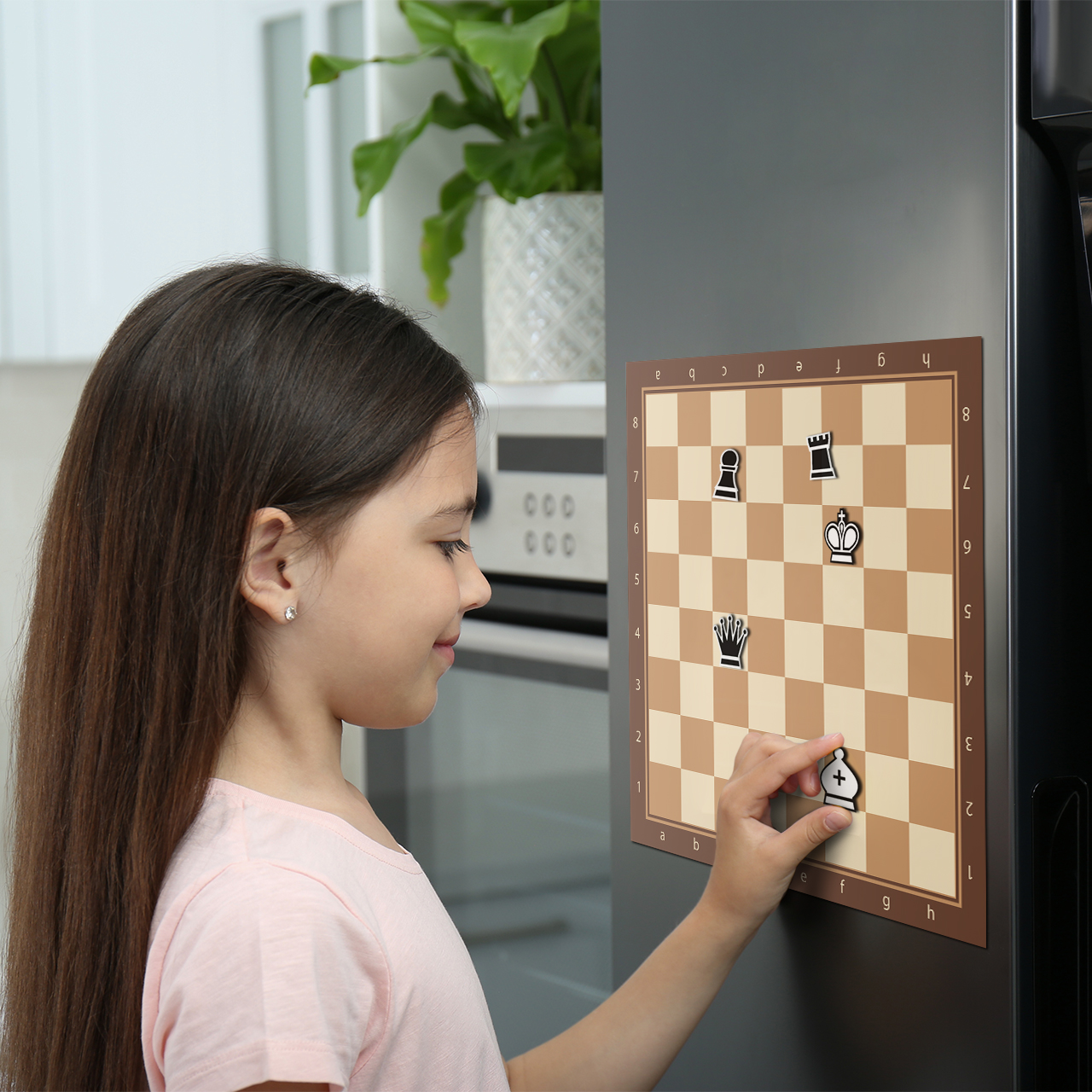 Little,Girl,Putting,To,Do,List,On,Fridge,In,Kitchen