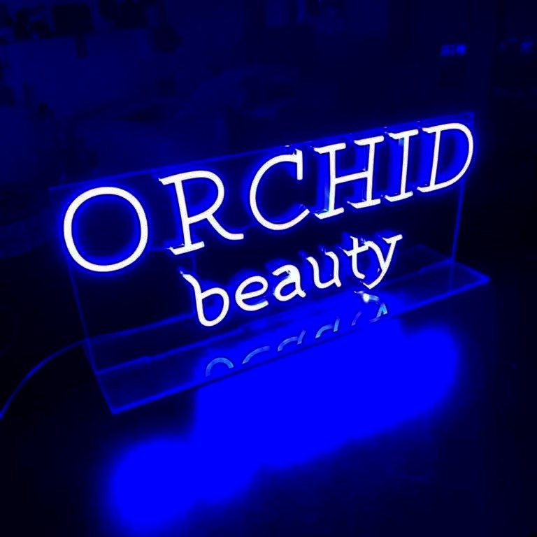 Букви з гнучкого неону